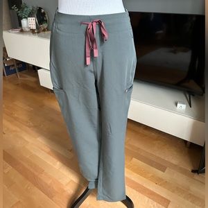 NWT S Figs Evans Scrub Pants